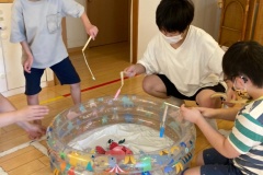 みんなで魚釣り